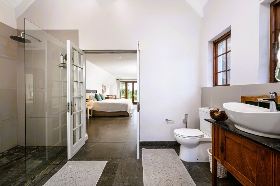 5 Bedroom Property for Sale in Theescombe Eastern Cape